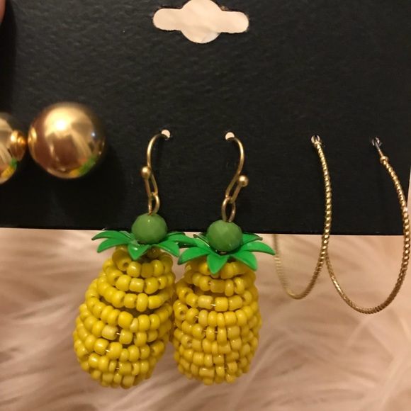 Pineapple earrings - Picture 2 of 3
